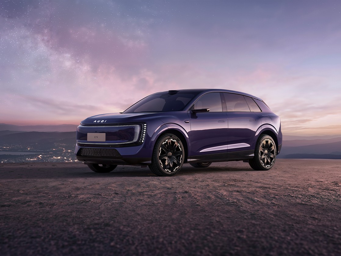 30-40 万商务 SUV 怎么选？奥迪 E7X 横评