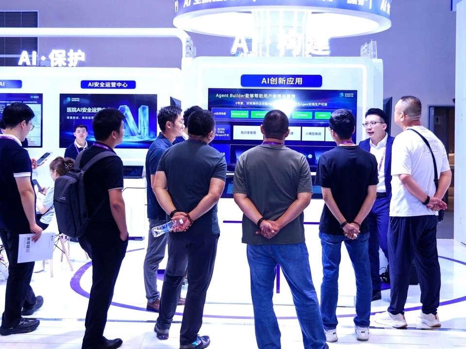 MAIC 2026圆满落幕|深信服以“建得起、跑得稳、护得住”助力医疗AI规模化落地