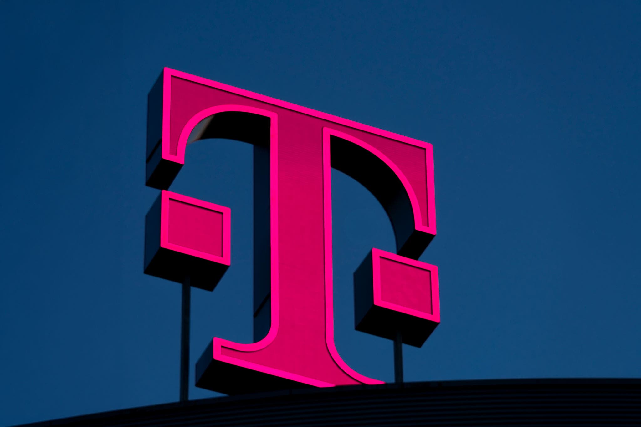 消息称德国电信因多方阻力暂停推进合并美国控股子公司 T-Mobile