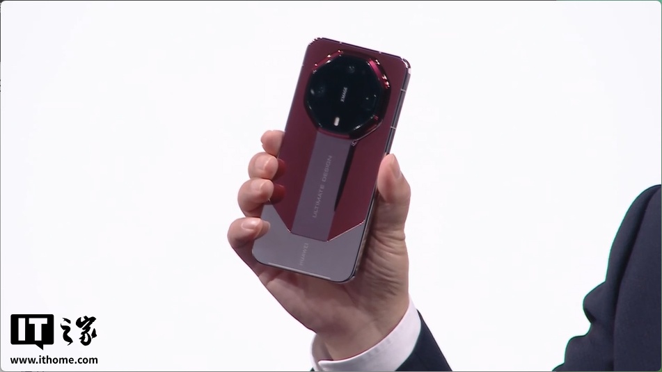 售价 12999 元起，华为 Mate 90 RS 非凡大师手机发布