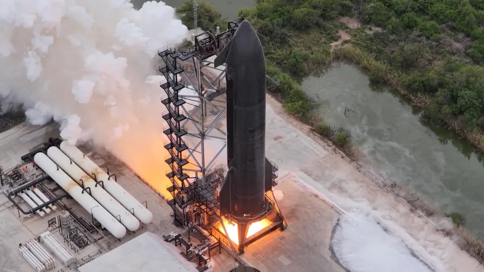 SpaceX 星舰完成上面级静态点火测试，准备进行第 15 次试飞