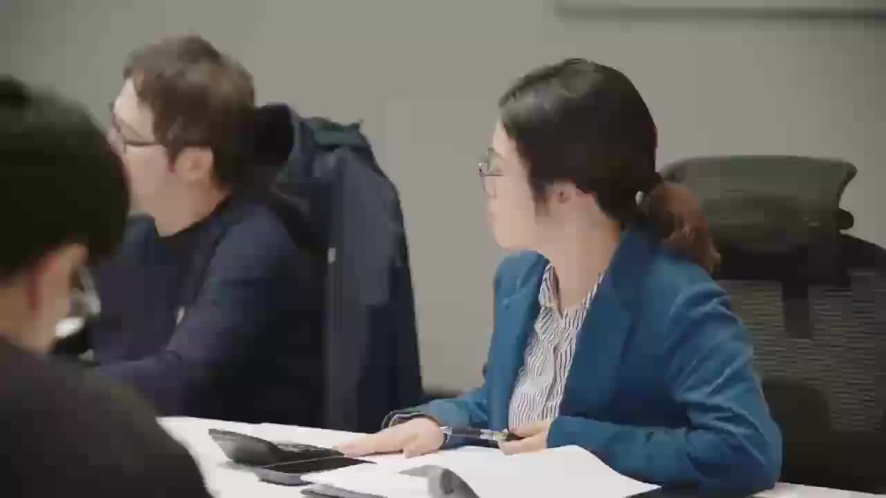 阿维塔取消发布会后“内部会议视频”流出，多机位拍摄遭网友质疑“摆拍”