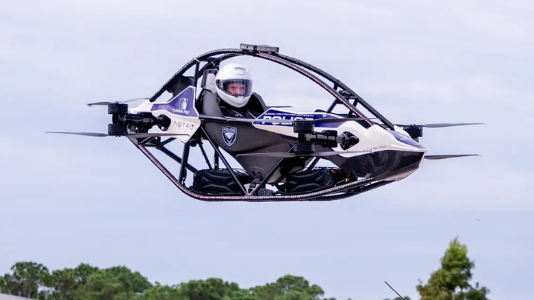 佛罗里达理工大学喜提“飞行警车”：极速 102km/h 的 eVTOL 飞行器