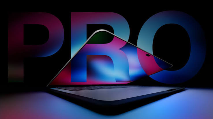 古尔曼爆料苹果 OLED MacBook Pro：边框收窄、转轴重新设计，触摸屏幕时不会晃动